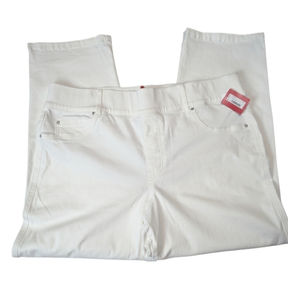 SPANX Pants - SPANX Size 2X Straight Leg Jeans In White NWT Pristine Condition